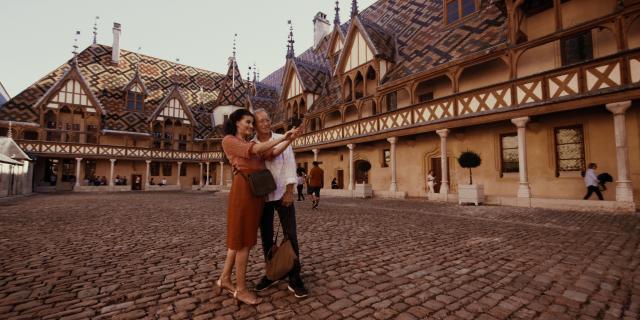 Hospices De Beaune Cour Interieure2