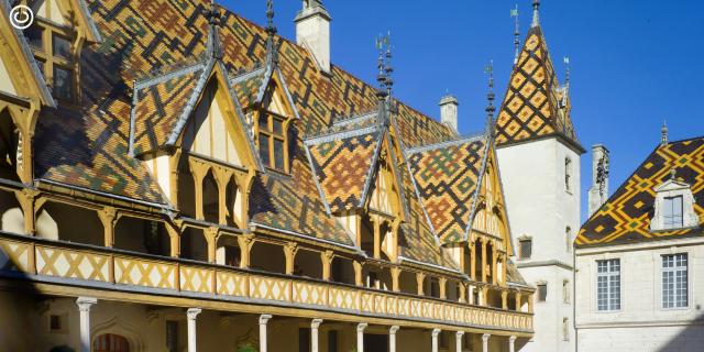 Hospices De Beaune Cour Interieure3