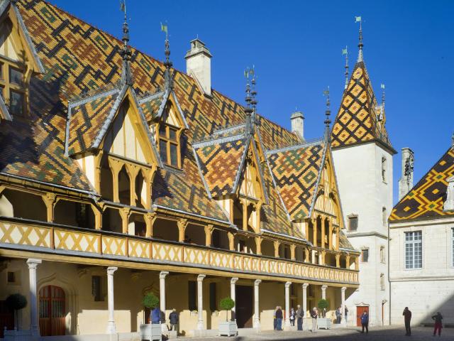 Hospices De Beaune Cour Interieure3