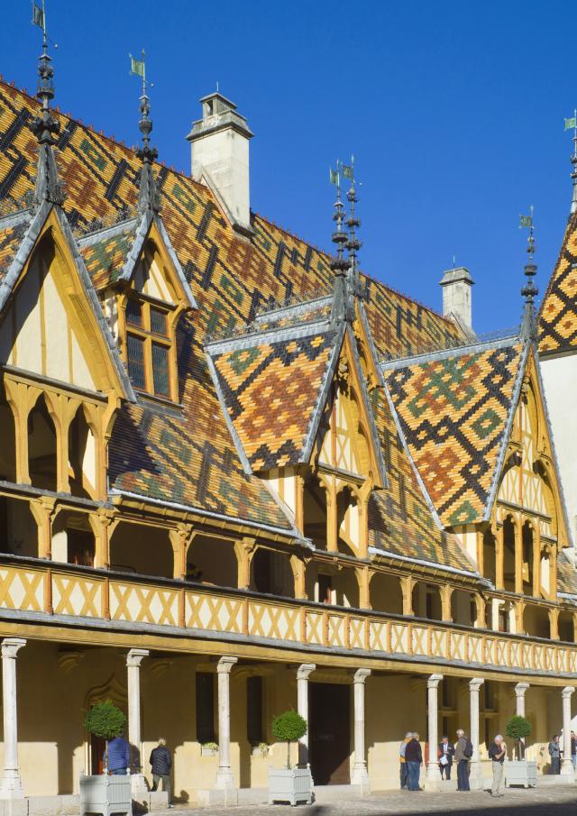 Hospices De Beaune Cour Interieure3