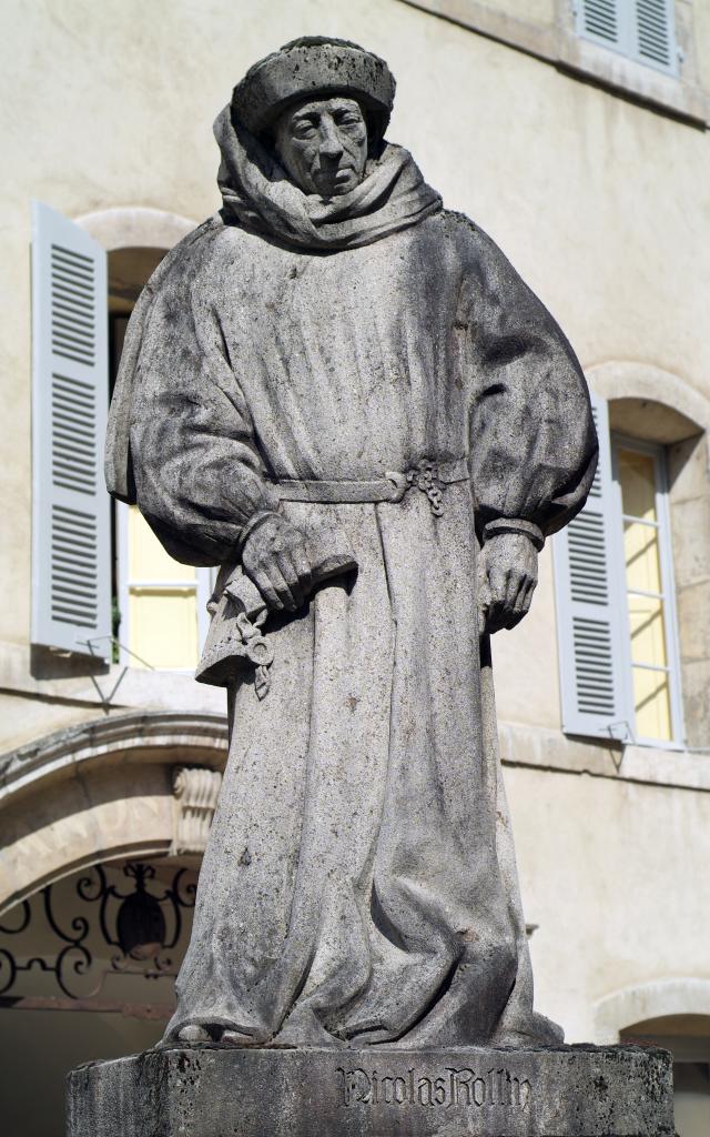 Hospices De Beaune Nicolas Rolin Statue