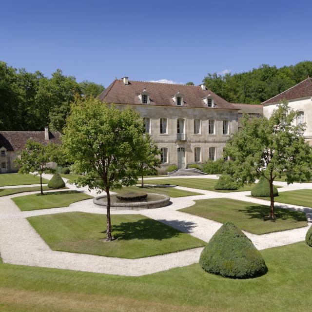 Abbaye De Fontenay Jardin