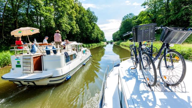 Canal du Centre Cruise Boat