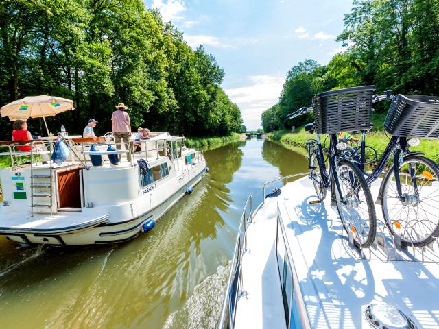 Canal du Centre Cruise Boat