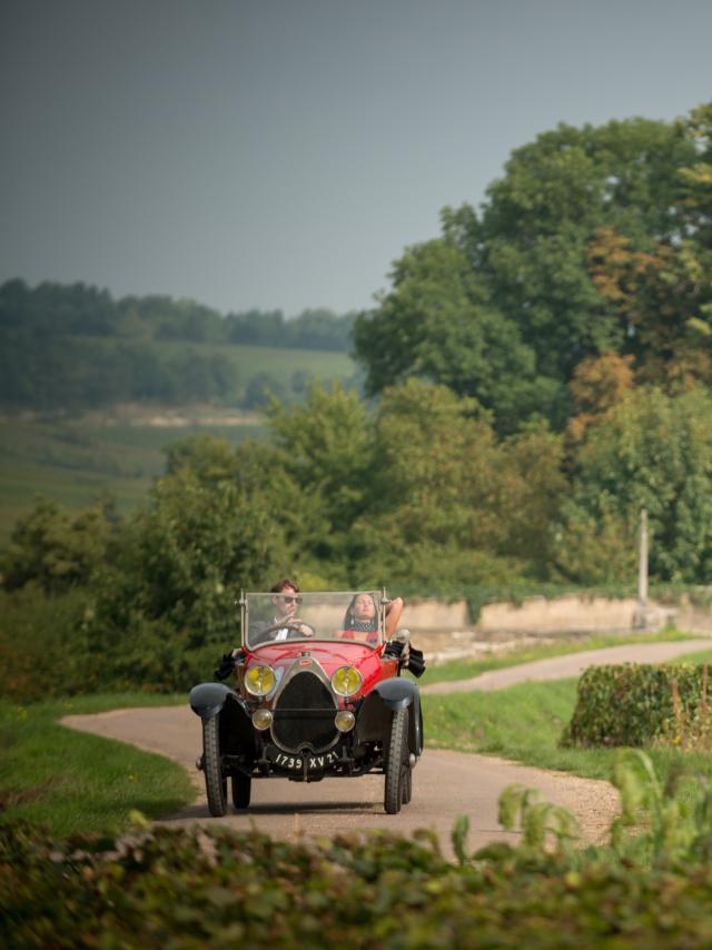 Bugatti Beaune Vignoble Route Des Grands Crus Chemin