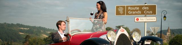 Bugatti Couple Pinot Noir dégustation Panneau Route Des Grands Crus