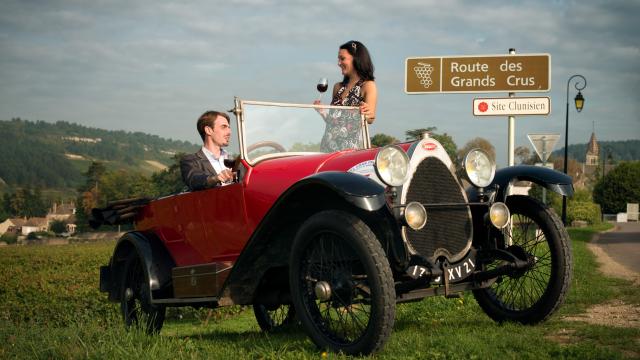 Bugatti Couple Pinot Noir tasting Sign Route Des Grands Crus