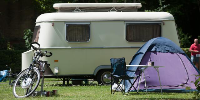 Caravana Tenda Bicicleta Férias Parque de campismo Borgonha