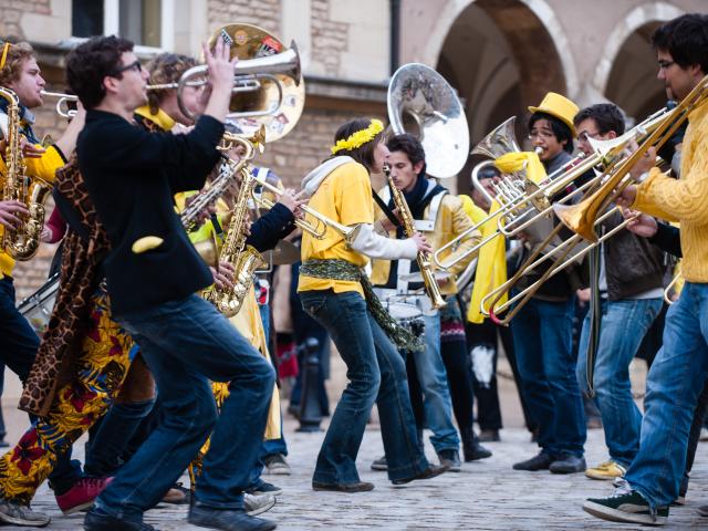 Folklore Bandas Vente Des Vins Beaune