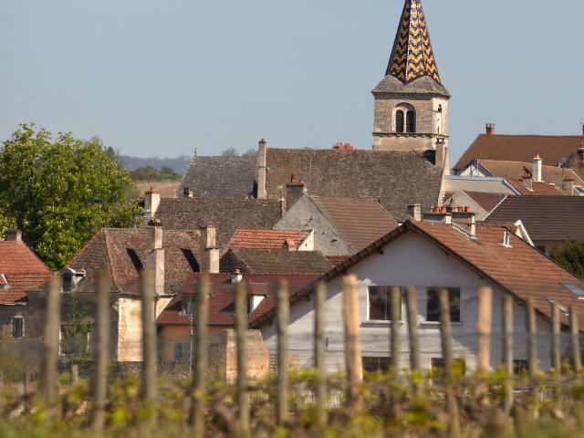 Monthelie Eglise