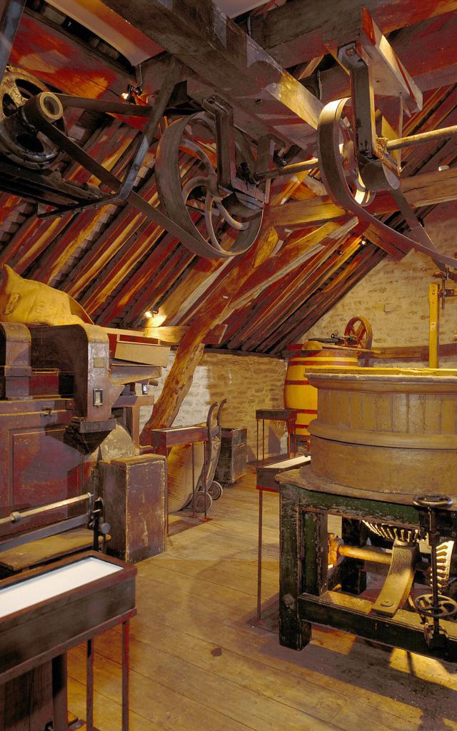 Fallot Mustard Mill Burgundy Beaune (1)