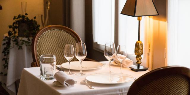 Table Dejeuner Hotellerie Cedre Et Spa Beaune