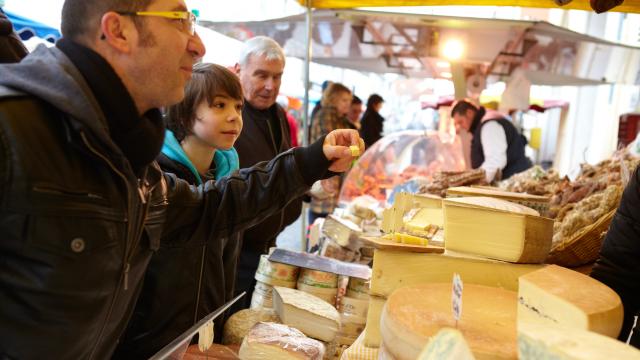 Stand de fromage à Chagny