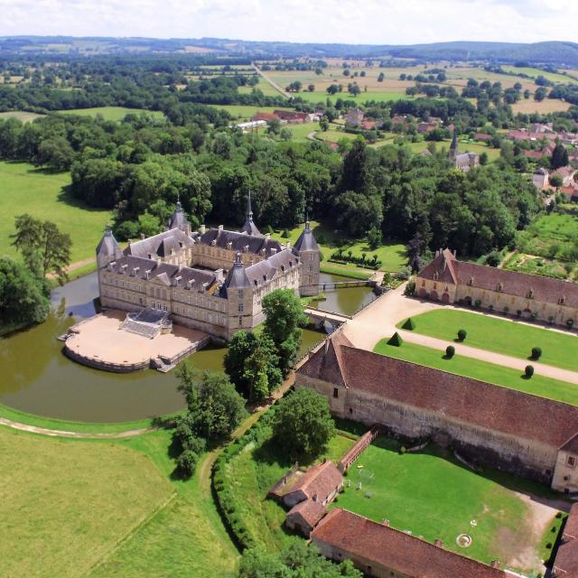 chateau-sully-aerienne