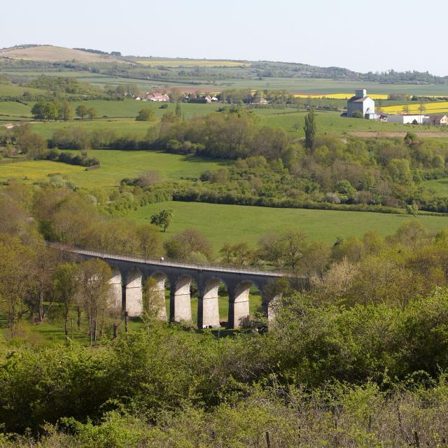 nolay-viaduc-view