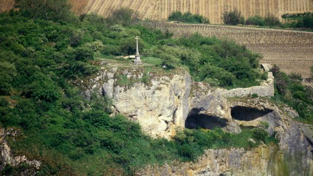 St Romain Falaise Croix