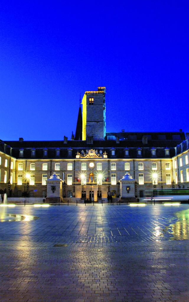 city-dijon-burgundy-place-liberation