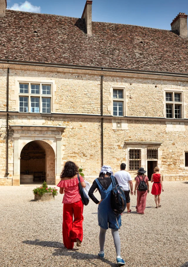 chateau-clos-de-vougeot-visit