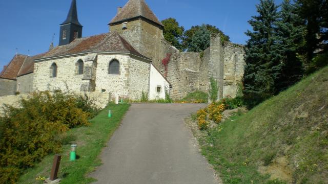 Val Mont Route Village