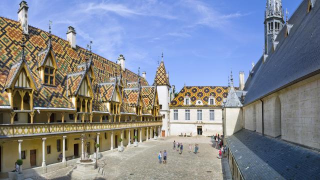 Cour Hospices Beaune