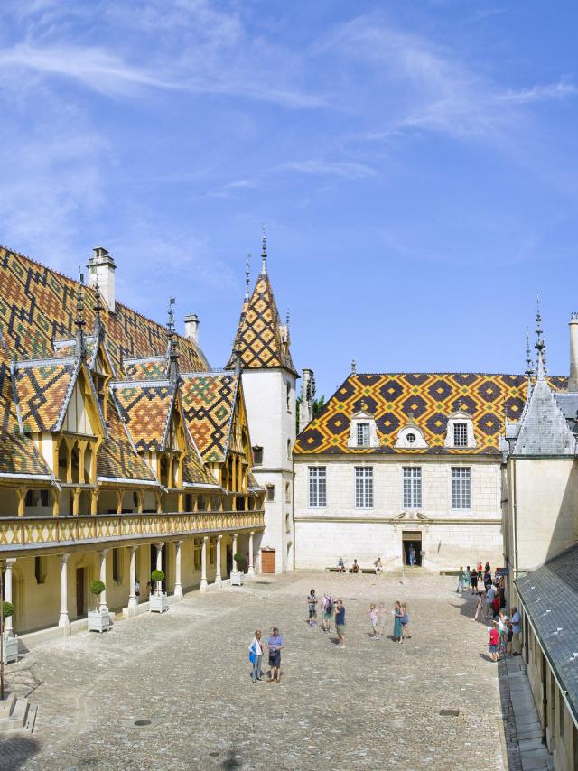 Cour Hospices Beaune