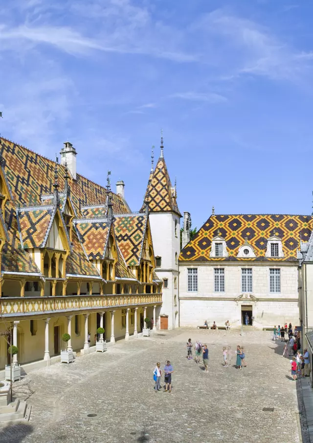 Cour Hospices Beaune