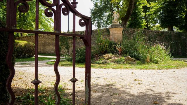 Square Des Lions Beaune2