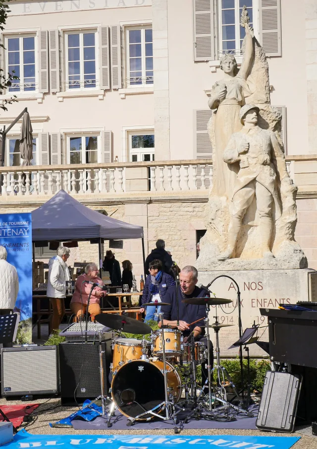 Painting Santenay Concert